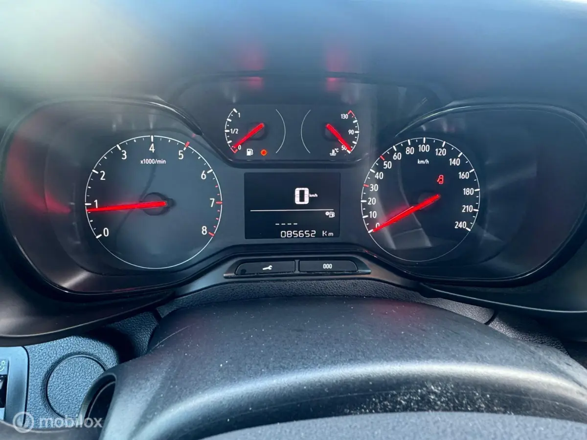 1.5D L1H1 Airco 3Zits Carplay Cruise Nap