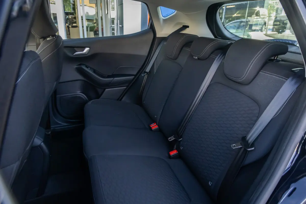 1.0 EcoBoost Hybrid Titanium | Apple Carplay/Android Auto | Keyless | Stoel- Stuurverwarming | | Airco (automatisch) | Apple Carplay/Android Auto|telefoonintegratie premium | Keyless entry