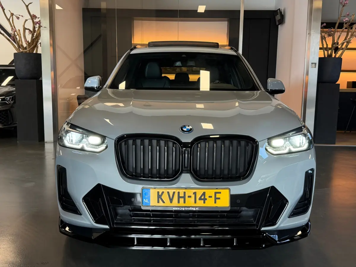 XDrive30e M Package Panorama Camera 1e eigenaar