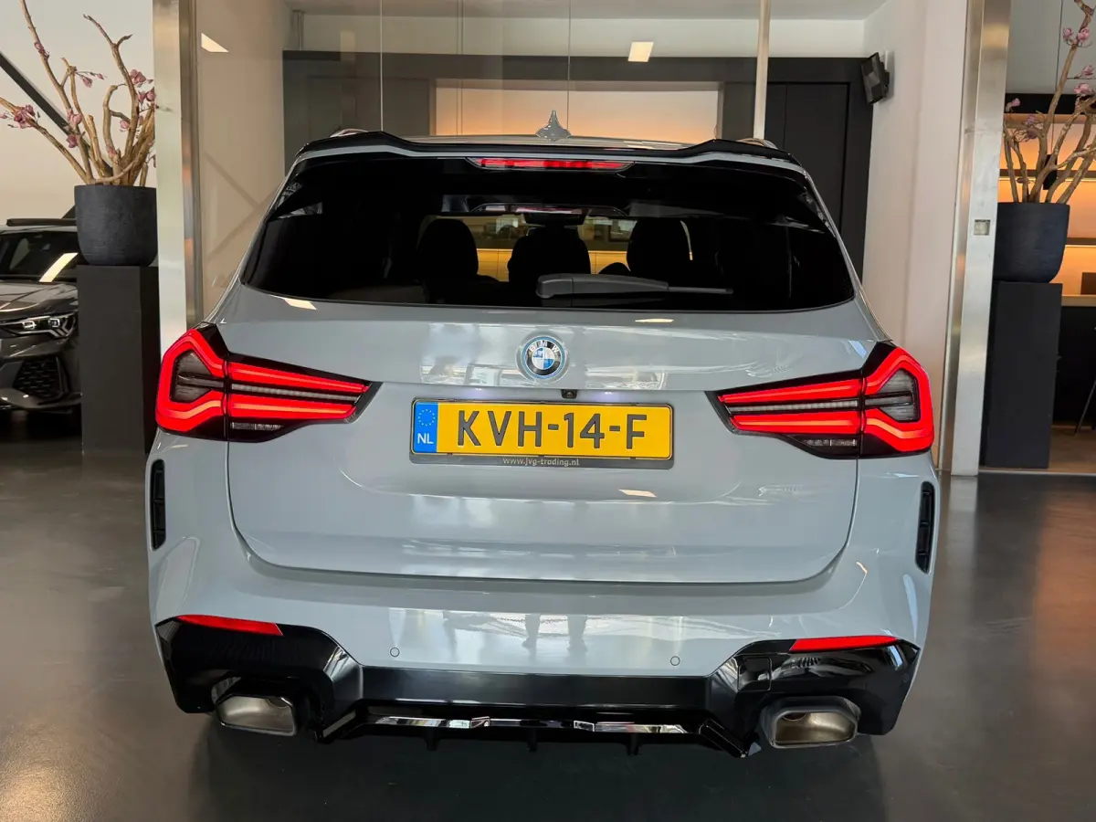 XDrive30e M Package Panorama Camera 1e eigenaar