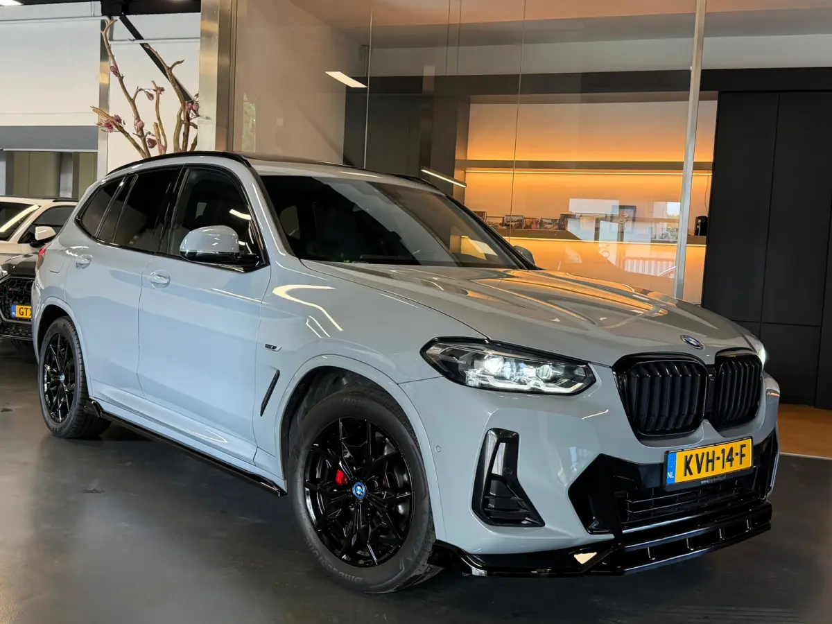 XDrive30e M Package Panorama Camera 1e eigenaar