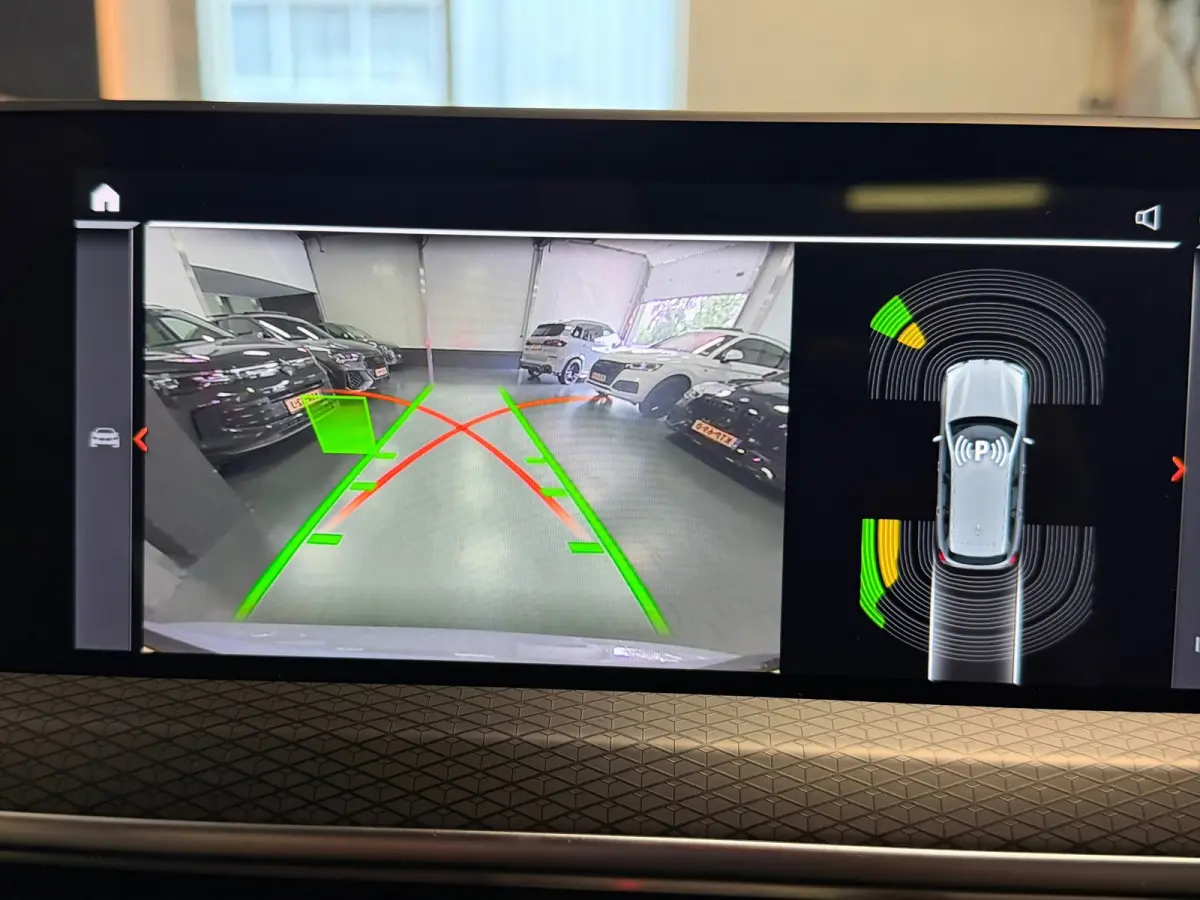 XDrive30e M Package Panorama Camera 1e eigenaar