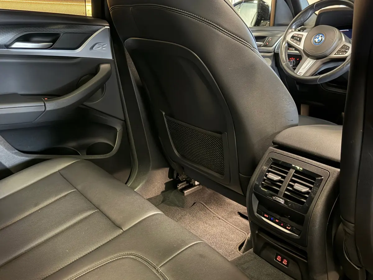 XDrive30e M Package Panorama Camera 1e eigenaar