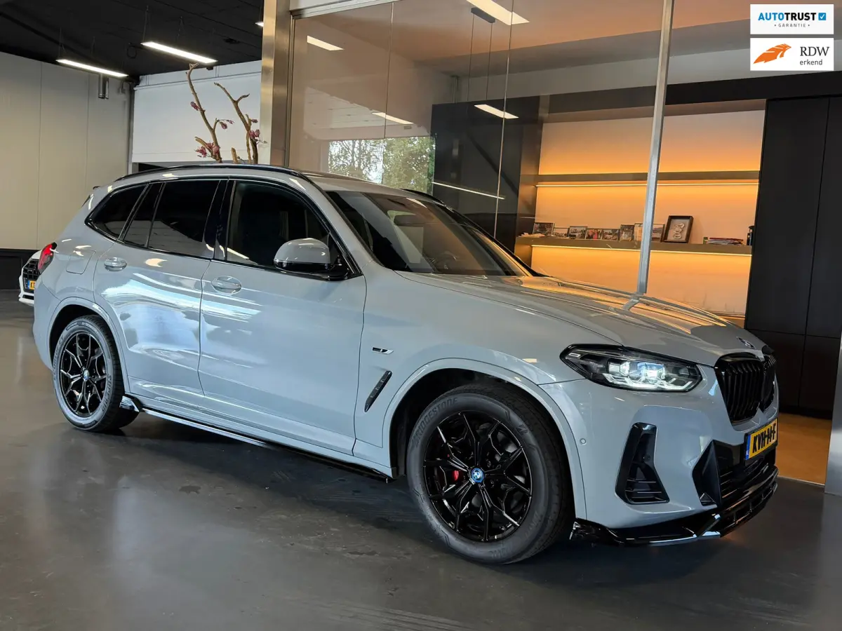 XDrive30e M Package Panorama Camera 1e eigenaar