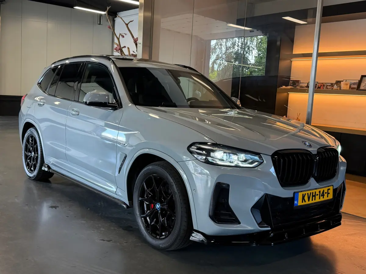 XDrive30e M Package Panorama Camera 1e eigenaar
