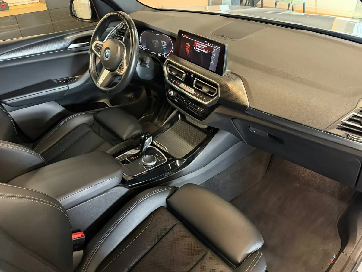XDrive30e M Package Panorama Camera 1e eigenaar