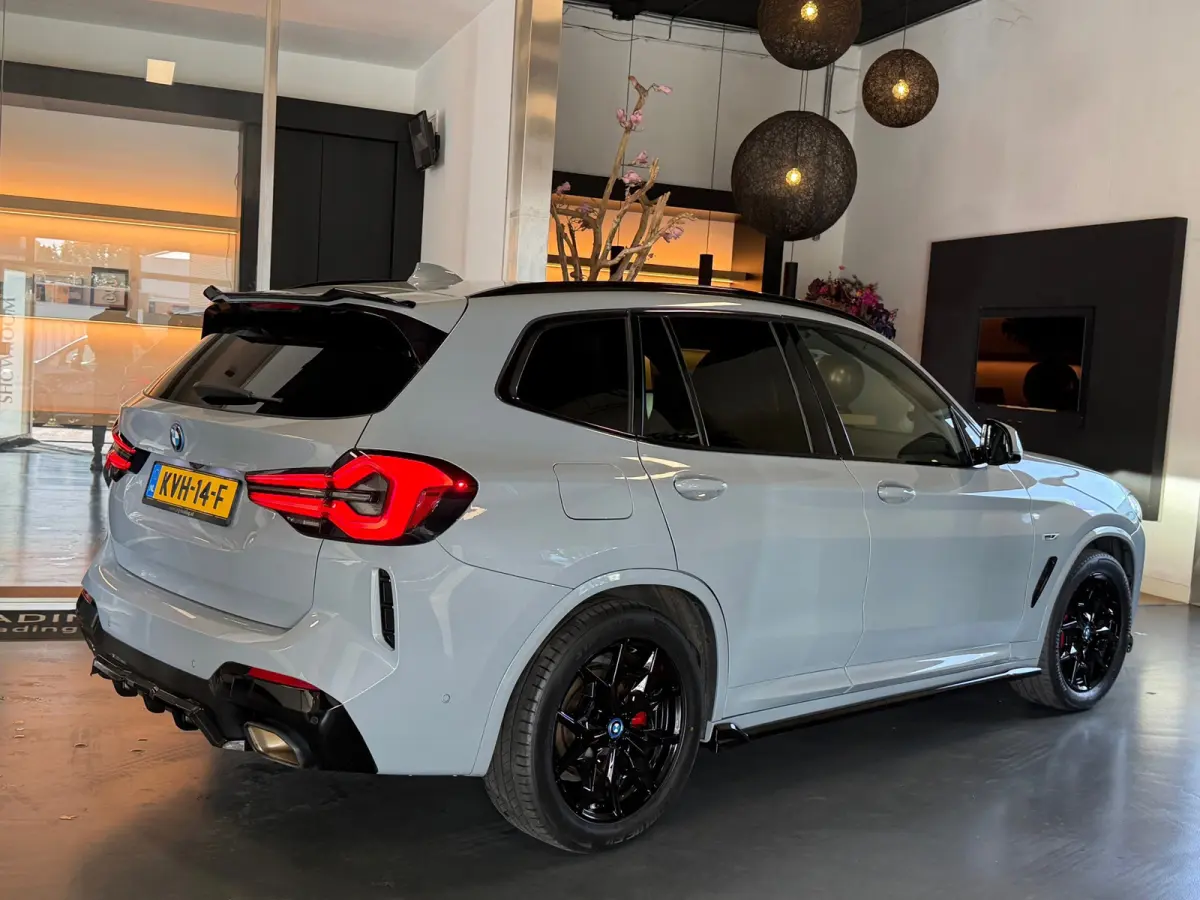 XDrive30e M Package Panorama Camera 1e eigenaar