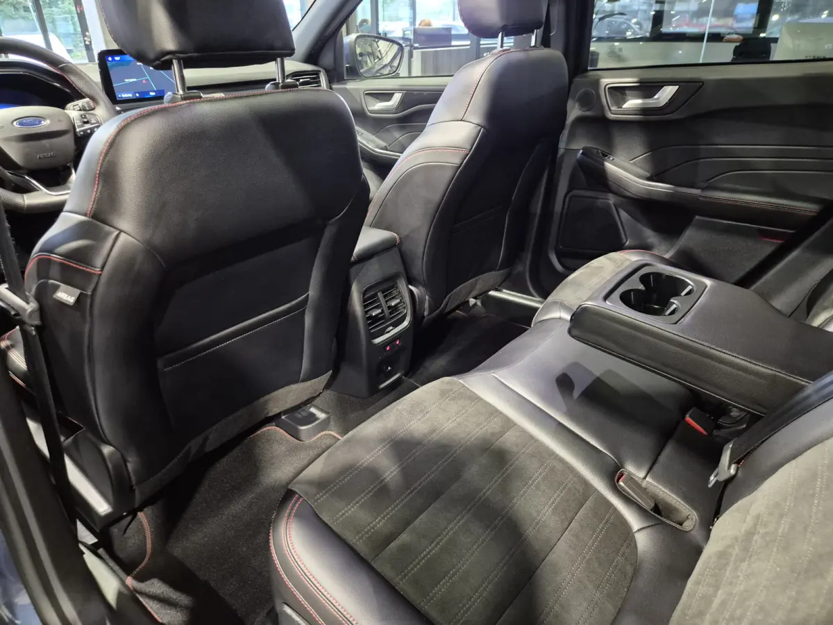 2.5 PHEV ST-Line X Panorama | Camera | HUD | Winterpack | Carplay-Android