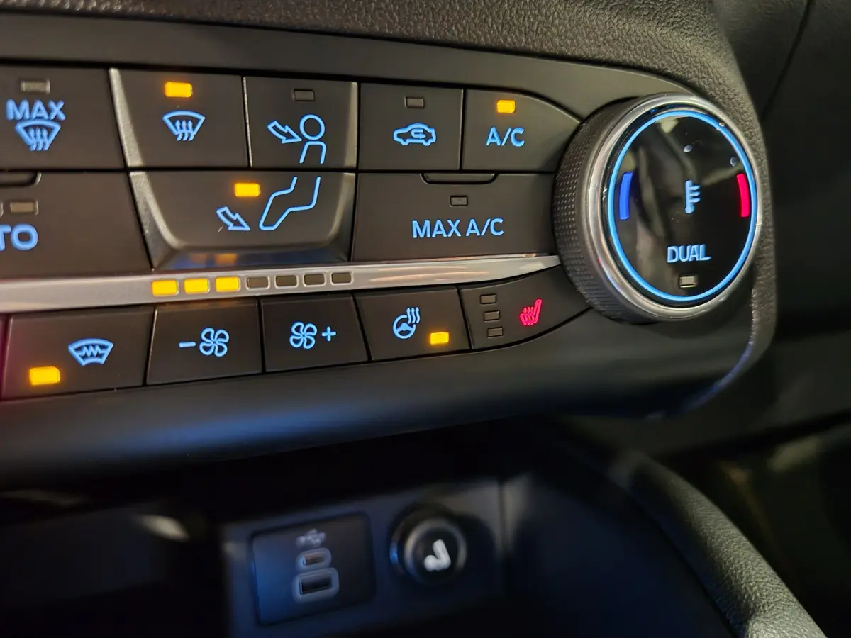 2.5 PHEV ST-Line X Panorama | Camera | HUD | Winterpack | Carplay-Android