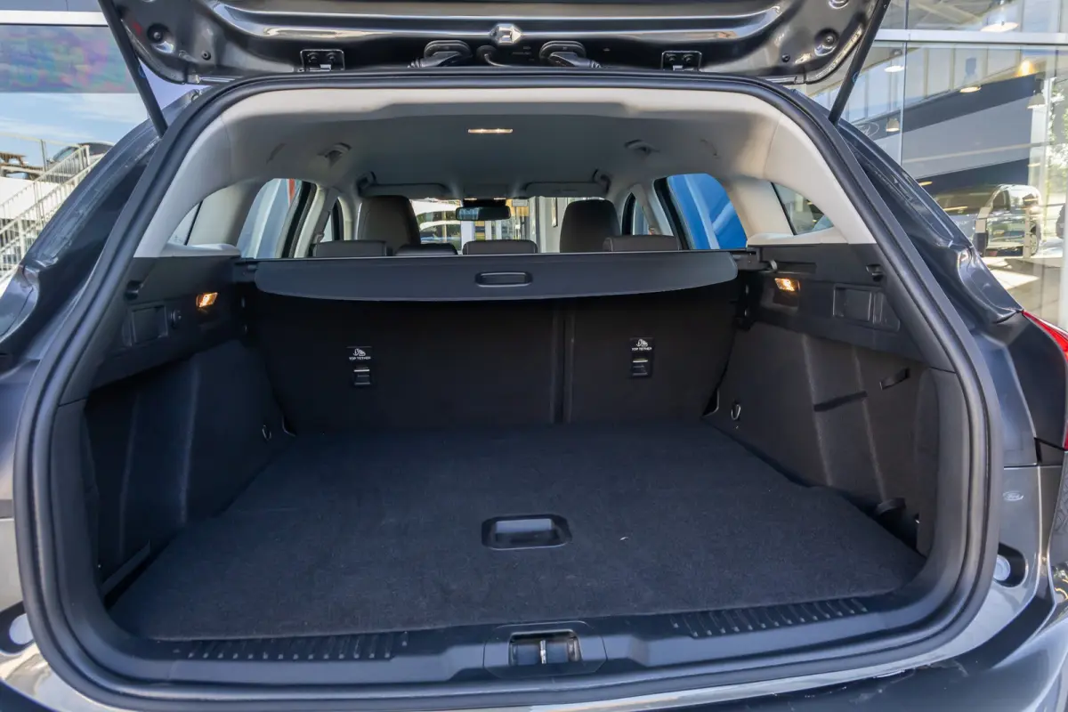 1.0 EcoBoost Hybrid Titanium X Business | Achteruitrijcamera | Apple Carplay/Android Auto | Cruise control adaptief | Keyless | Achteruitrijcamera | Airco (automatisch) | Apple Carplay/Andro