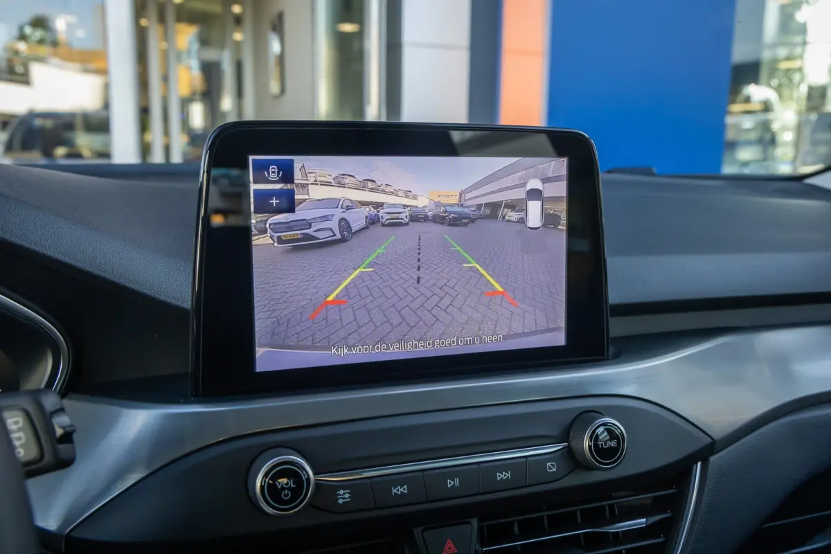1.0 EcoBoost Hybrid Titanium X Business | Achteruitrijcamera | Apple Carplay/Android Auto | Cruise control adaptief | Keyless | Achteruitrijcamera | Airco (automatisch) | Apple Carplay/Andro