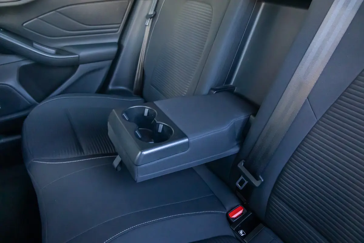 1.0 EcoBoost Hybrid Titanium X Business | Achteruitrijcamera | Apple Carplay/Android Auto | Cruise control adaptief | Keyless | Achteruitrijcamera | Airco (automatisch) | Apple Carplay/Andro