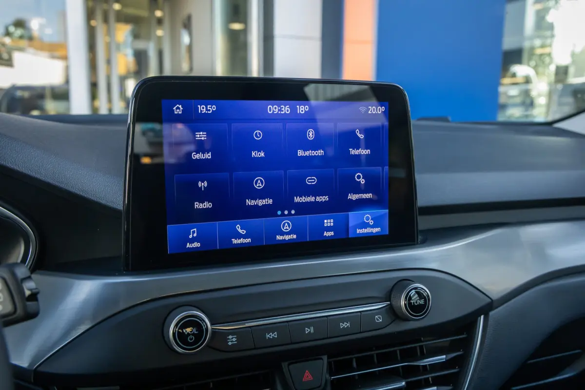 1.0 EcoBoost Hybrid Titanium X Business | Achteruitrijcamera | Apple Carplay/Android Auto | Cruise control adaptief | Keyless | Achteruitrijcamera | Airco (automatisch) | Apple Carplay/Andro