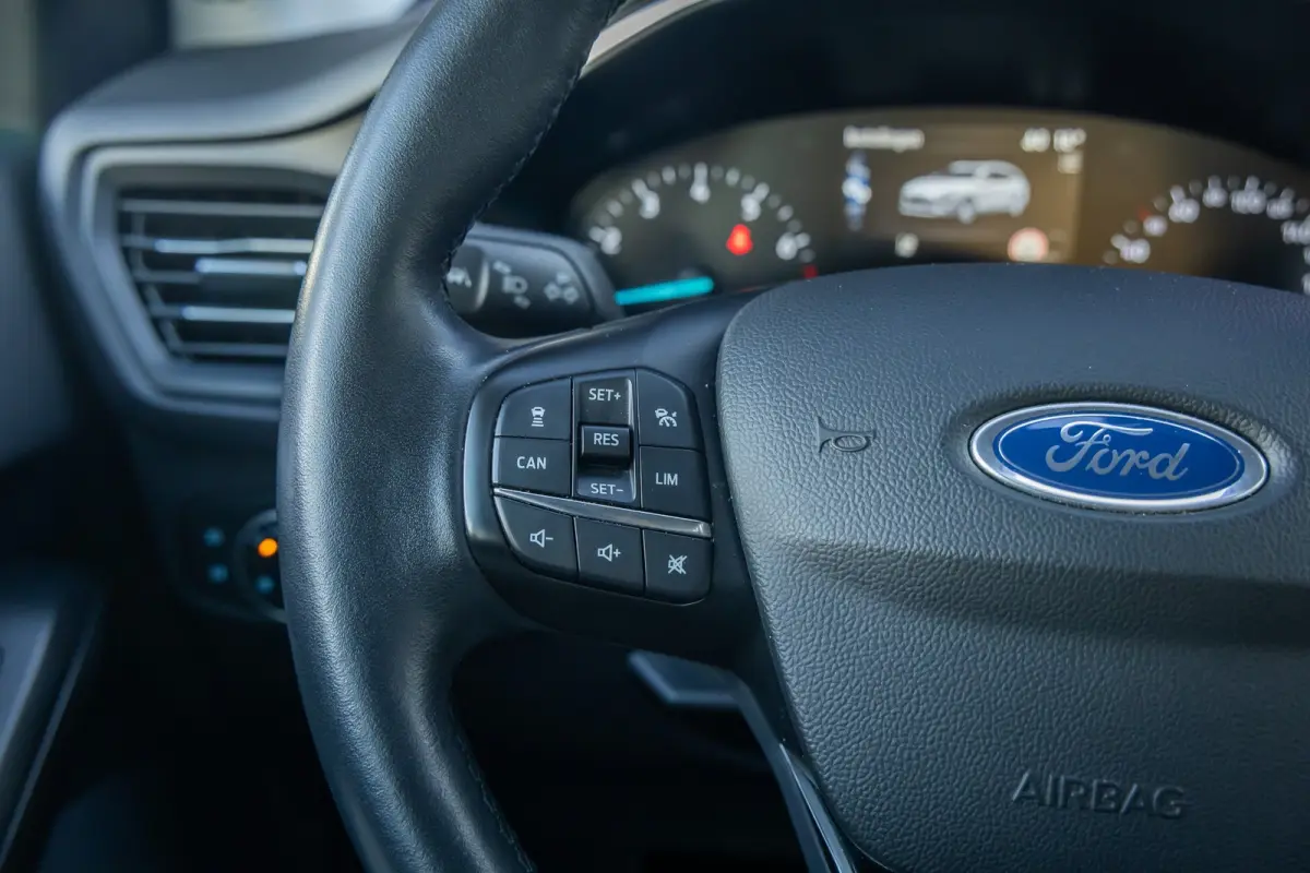1.0 EcoBoost Hybrid Titanium X Business | Achteruitrijcamera | Apple Carplay/Android Auto | Cruise control adaptief | Keyless | Achteruitrijcamera | Airco (automatisch) | Apple Carplay/Andro