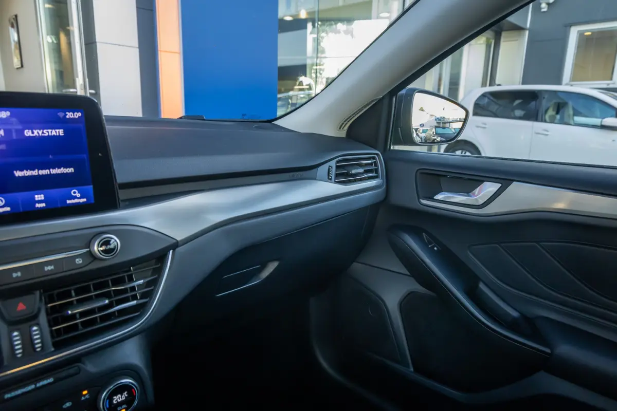 1.0 EcoBoost Hybrid Titanium X Business | Achteruitrijcamera | Apple Carplay/Android Auto | Cruise control adaptief | Keyless | Achteruitrijcamera | Airco (automatisch) | Apple Carplay/Andro