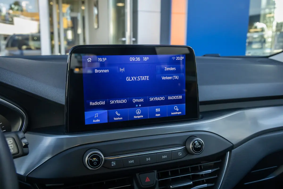 1.0 EcoBoost Hybrid Titanium X Business | Achteruitrijcamera | Apple Carplay/Android Auto | Cruise control adaptief | Keyless | Achteruitrijcamera | Airco (automatisch) | Apple Carplay/Andro