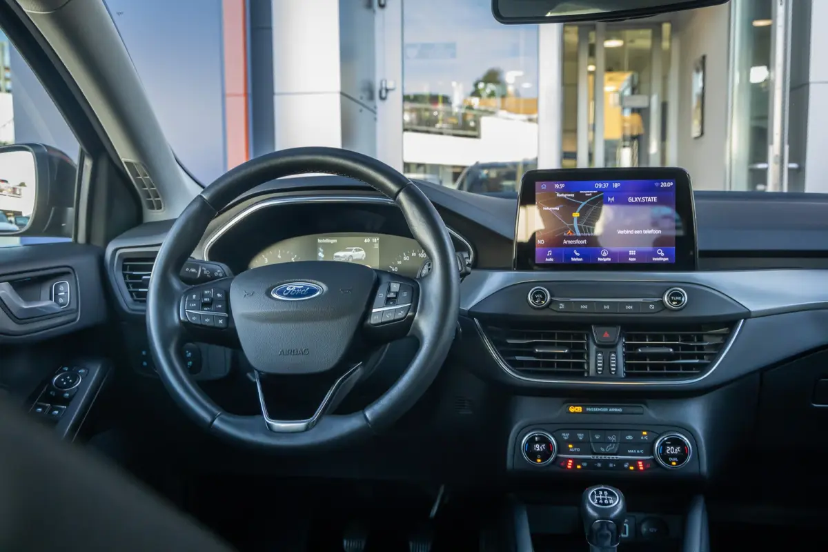 1.0 EcoBoost Hybrid Titanium X Business | Achteruitrijcamera | Apple Carplay/Android Auto | Cruise control adaptief | Keyless | Achteruitrijcamera | Airco (automatisch) | Apple Carplay/Andro