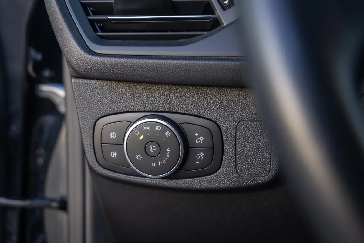 1.0 EcoBoost Hybrid Titanium X Business | Achteruitrijcamera | Apple Carplay/Android Auto | Cruise control adaptief | Keyless | Achteruitrijcamera | Airco (automatisch) | Apple Carplay/Andro
