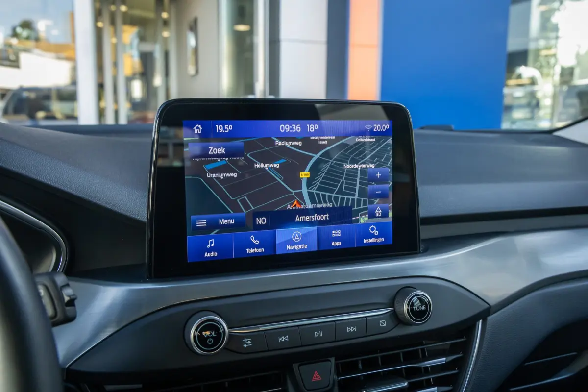 1.0 EcoBoost Hybrid Titanium X Business | Achteruitrijcamera | Apple Carplay/Android Auto | Cruise control adaptief | Keyless | Achteruitrijcamera | Airco (automatisch) | Apple Carplay/Andro