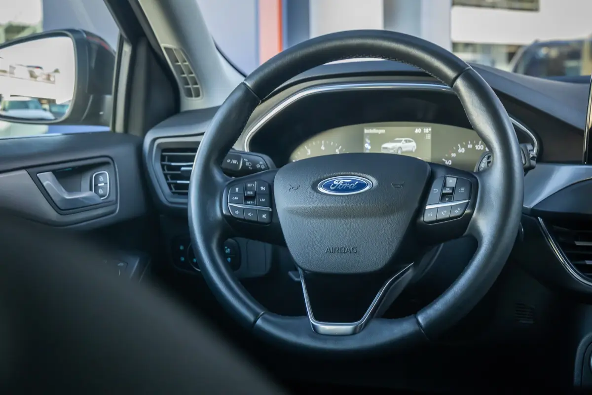 1.0 EcoBoost Hybrid Titanium X Business | Achteruitrijcamera | Apple Carplay/Android Auto | Cruise control adaptief | Keyless | Achteruitrijcamera | Airco (automatisch) | Apple Carplay/Andro