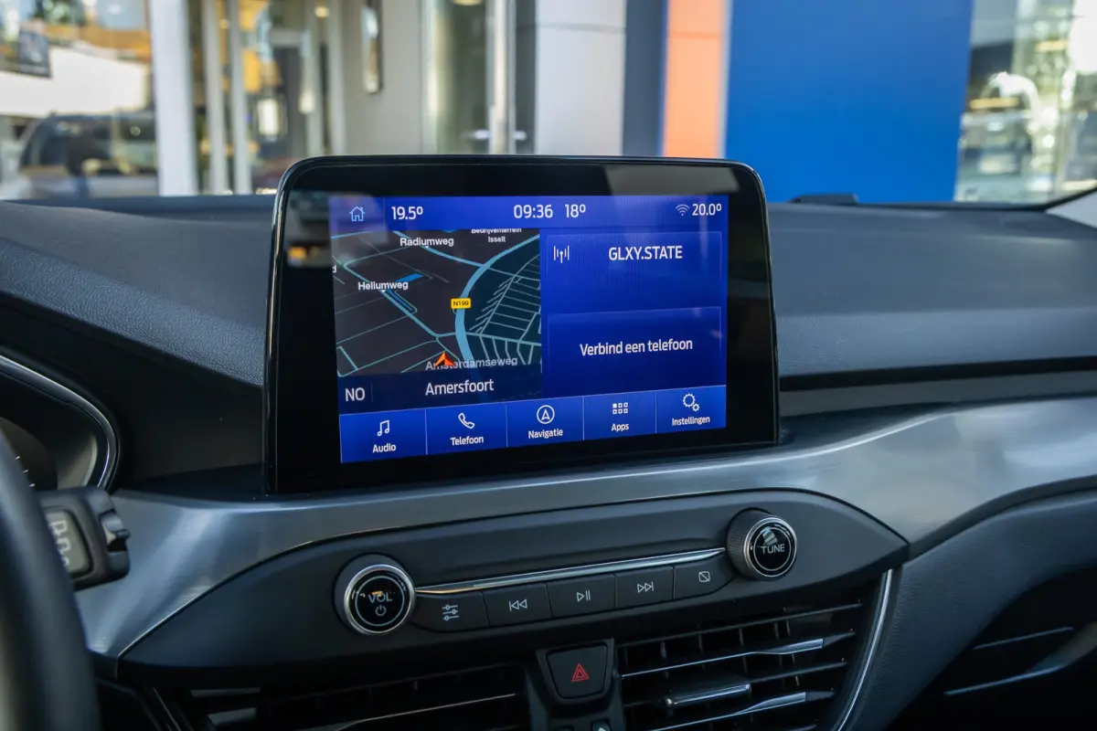 1.0 EcoBoost Hybrid Titanium X Business | Achteruitrijcamera | Apple Carplay/Android Auto | Cruise control adaptief | Keyless | Achteruitrijcamera | Airco (automatisch) | Apple Carplay/Andro