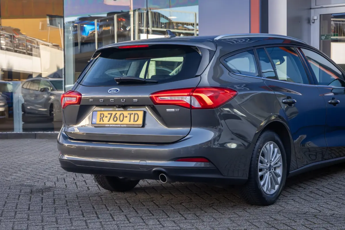1.0 EcoBoost Hybrid Titanium X Business | Achteruitrijcamera | Apple Carplay/Android Auto | Cruise control adaptief | Keyless | Achteruitrijcamera | Airco (automatisch) | Apple Carplay/Andro
