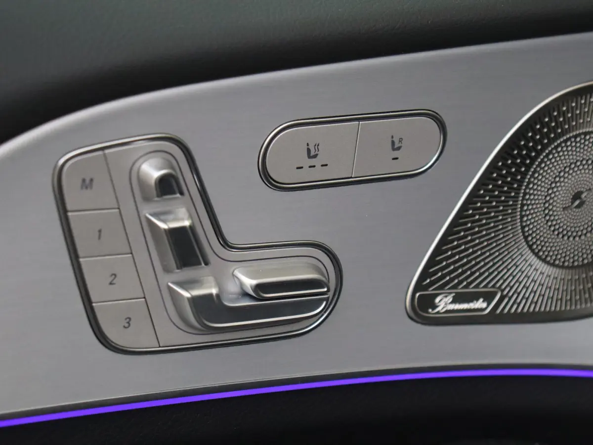 400 e 4MATIC AMG Line / Panoramadak/ 22 inch/ Rijassistentie/ El. Trekhaak/ Zonneschermpakket