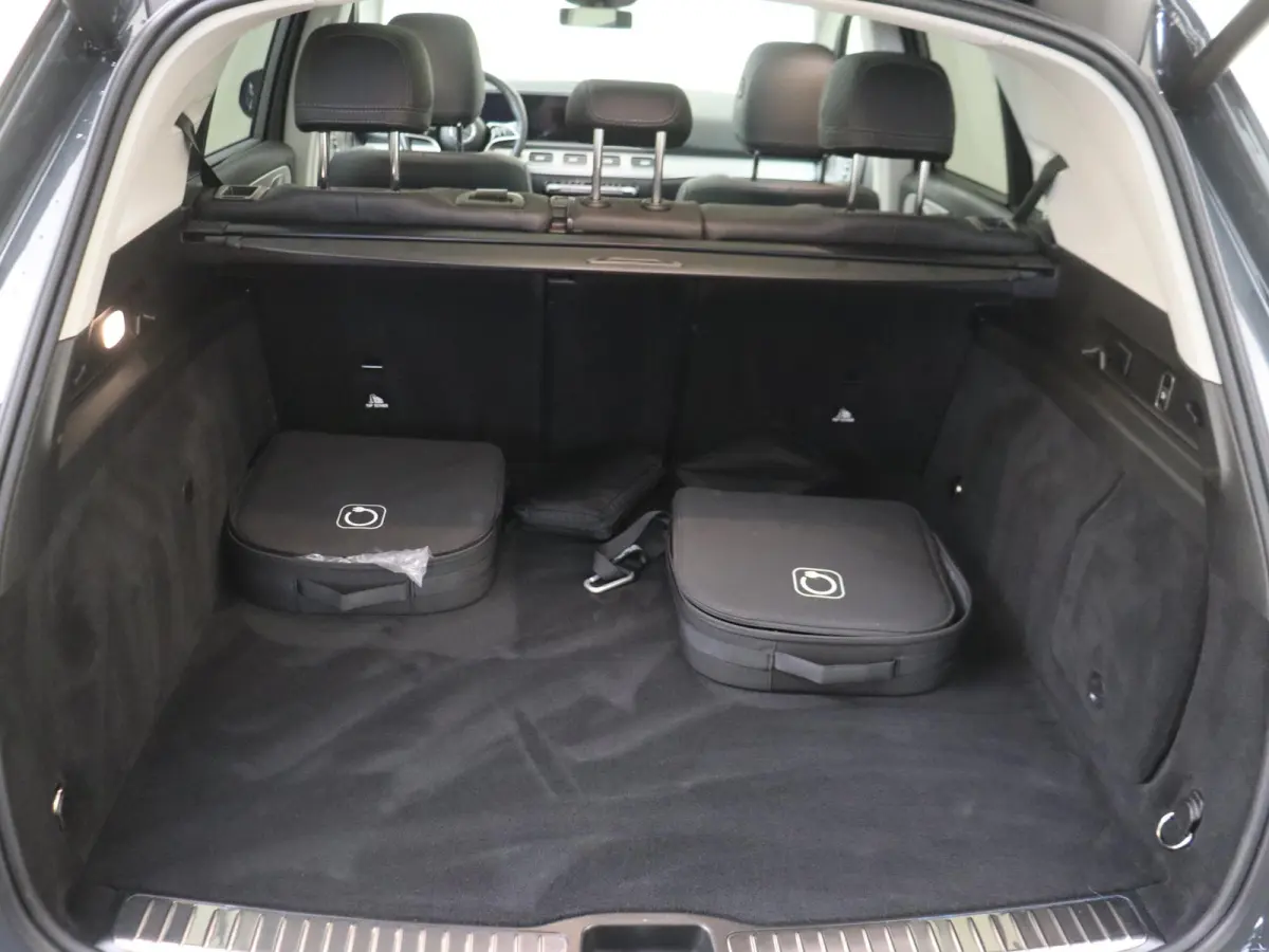 400 e 4MATIC AMG Line / Panoramadak/ 22 inch/ Rijassistentie/ El. Trekhaak/ Zonneschermpakket