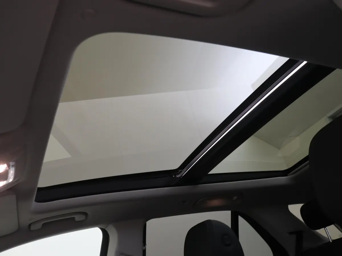 400 e 4MATIC AMG Line / Panoramadak/ 22 inch/ Rijassistentie/ El. Trekhaak/ Zonneschermpakket