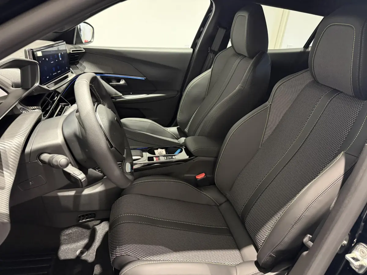 1.2 Hybrid 145 GT | 21% AKTIE ! | APPLE CARPLAY & ANDROID AUTO | CAMERA VOOR + ACHTER | NAVIGATIE |