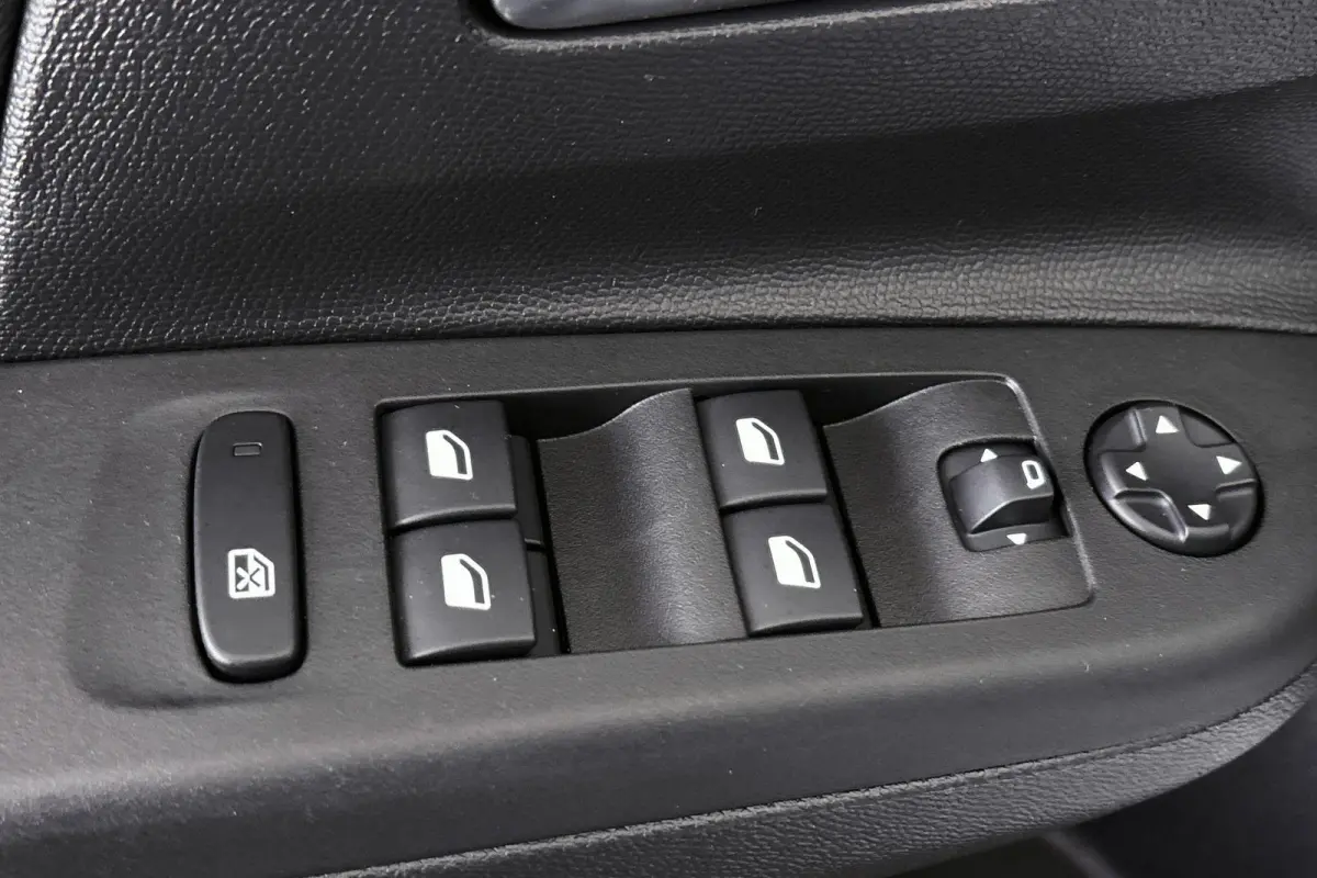 1.2 Elegance 100PK Airco Parkeersensoren Apple CarPlay