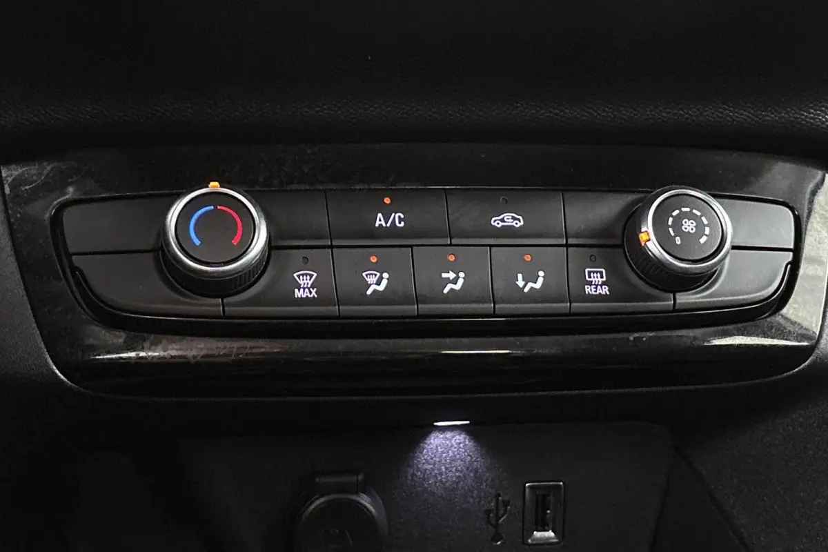 1.2 Elegance 100PK Airco Parkeersensoren Apple CarPlay