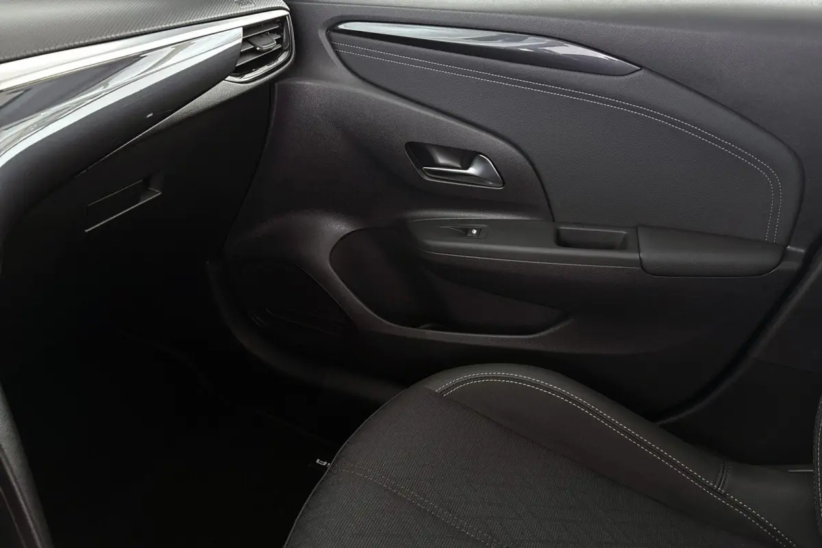 1.2 Elegance 100PK Airco Parkeersensoren Apple CarPlay
