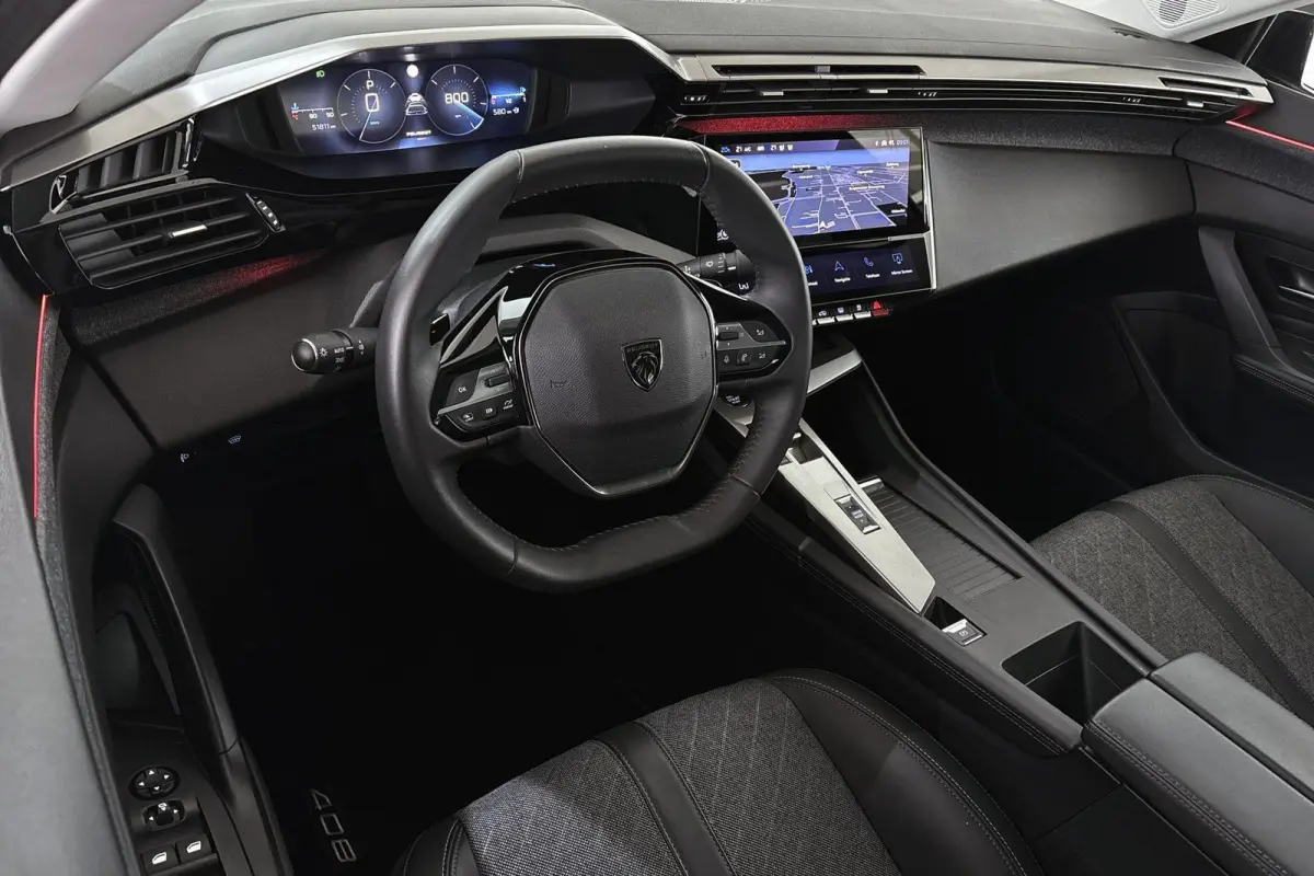 1.2 PureTech Allure Pack 130 EAT8 Stoelverwarming Camera Keyless 19"