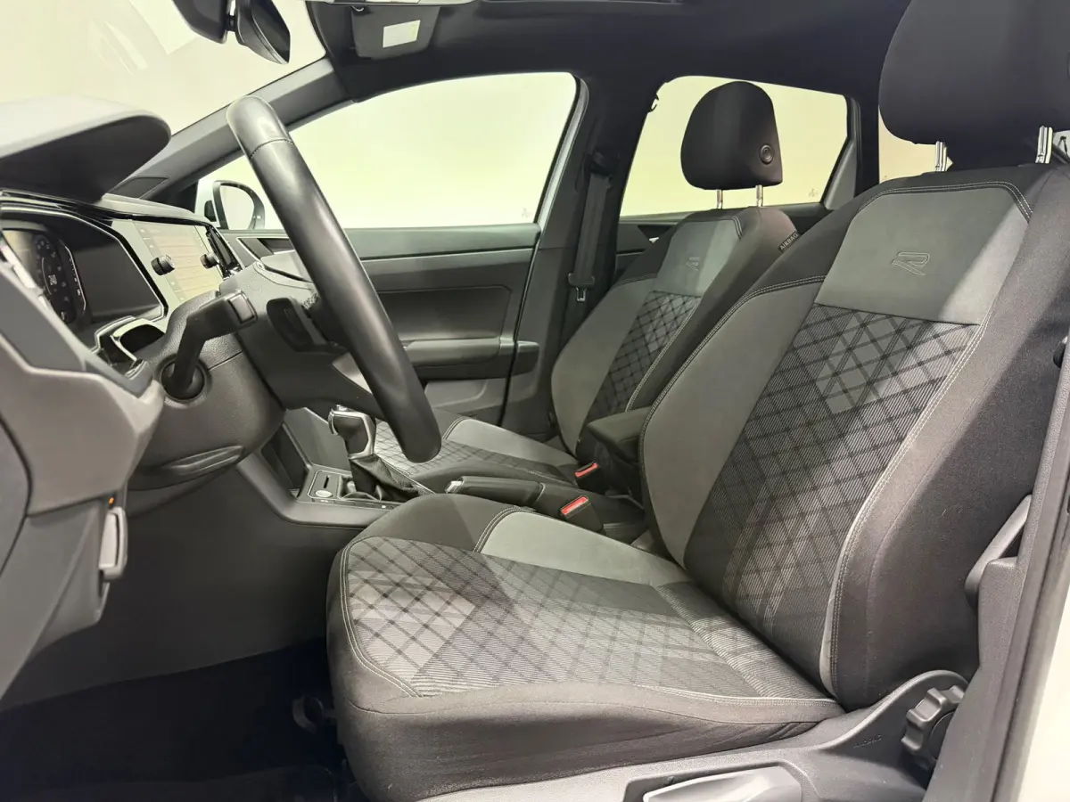 1.5 TSI R-Line BTW! Pano KeylessGo IQ Camera