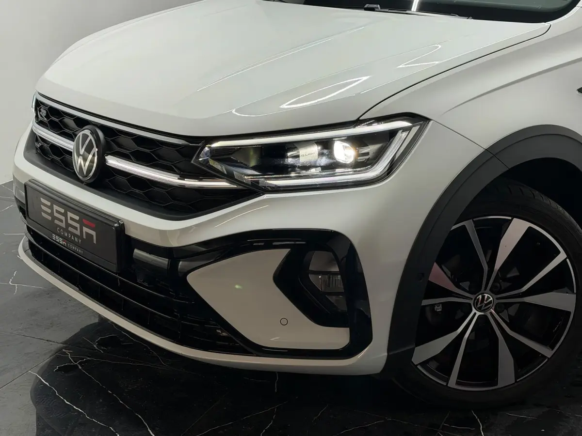 1.5 TSI R-Line BTW! Pano KeylessGo IQ Camera