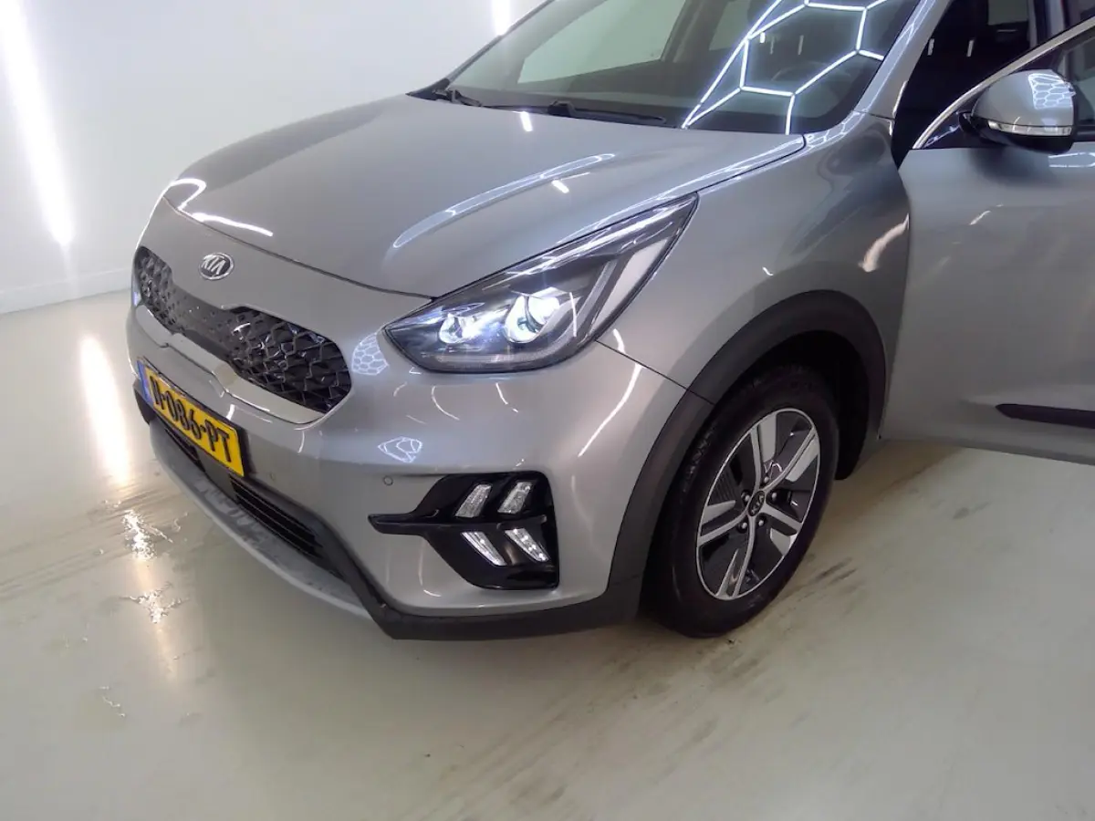 1.6 GDi Hybrid DynamicPlusLine+Leder+breed-Navigatie+camera+stoel&stuur-verw+ = DECEMBER 2021