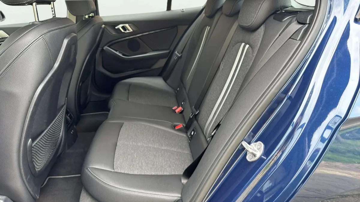 118i Business Edition SPORT LINE HALF LEDER PERFECTE STAAT NL AUTO