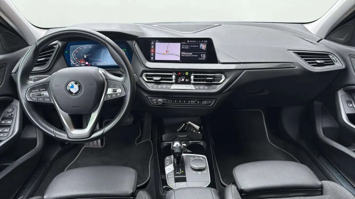 118i Business Edition SPORT LINE HALF LEDER PERFECTE STAAT NL AUTO