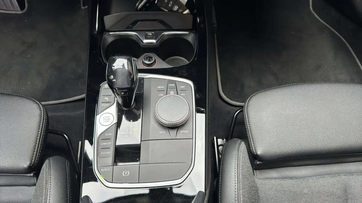 118i Business Edition SPORT LINE HALF LEDER PERFECTE STAAT NL AUTO
