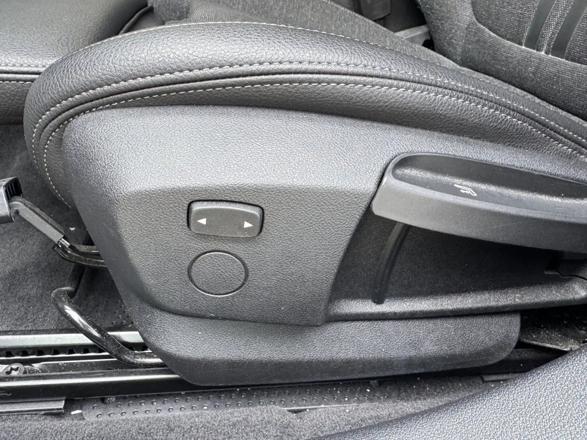 118i Business Edition SPORT LINE HALF LEDER PERFECTE STAAT NL AUTO