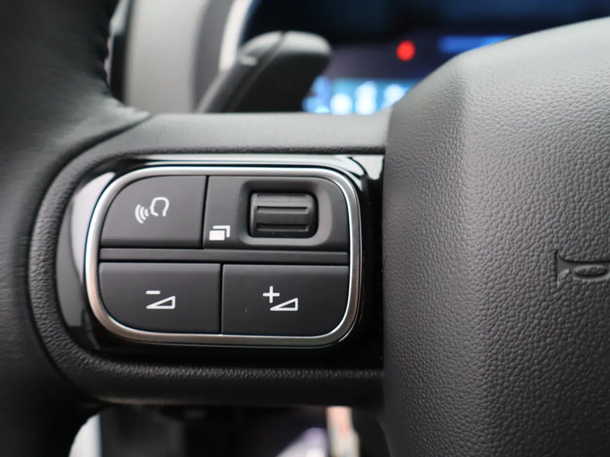 1.6 Plug-in Hybrid 225 Shine | Automaat | Leder | 360* camera | Elek. stoelen | Elek. achterklep | Navi | Adaptieve cruise | Clima |