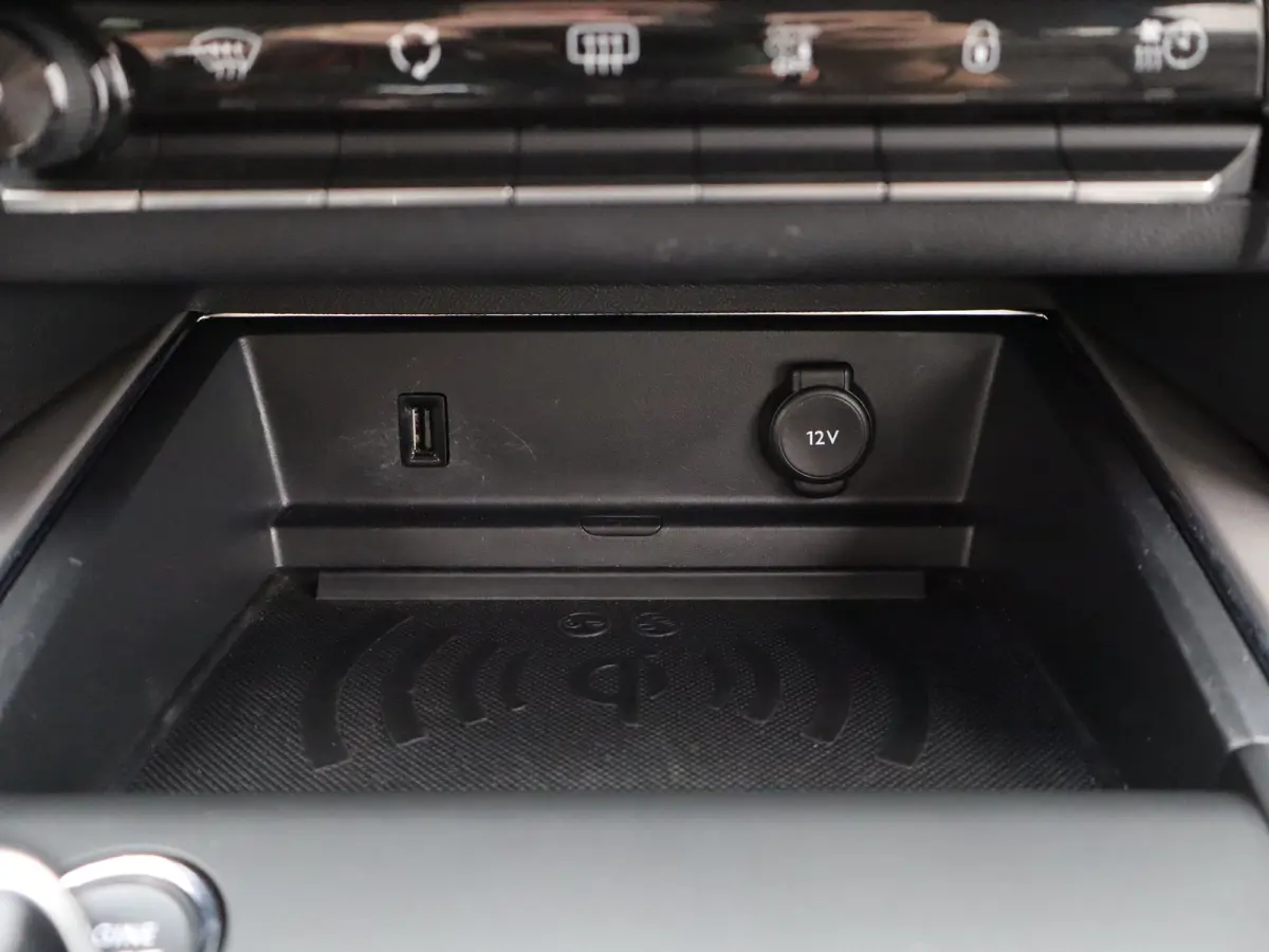 1.6 Plug-in Hybrid 225 Shine | Automaat | Leder | 360* camera | Elek. stoelen | Elek. achterklep | Navi | Adaptieve cruise | Clima |