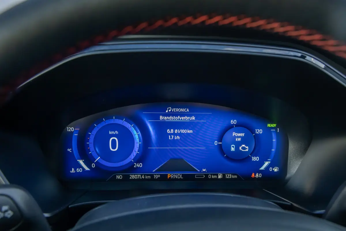 2.5 PHEV ST-Line X | Black-pack | B&O audio | Apple Carplay/Android Auto | B&O | Achteruitrijcamera | Elektrisch bedienbare achterklep | Achteruitrijcamera | Apple Carplay/Android Auto|telef