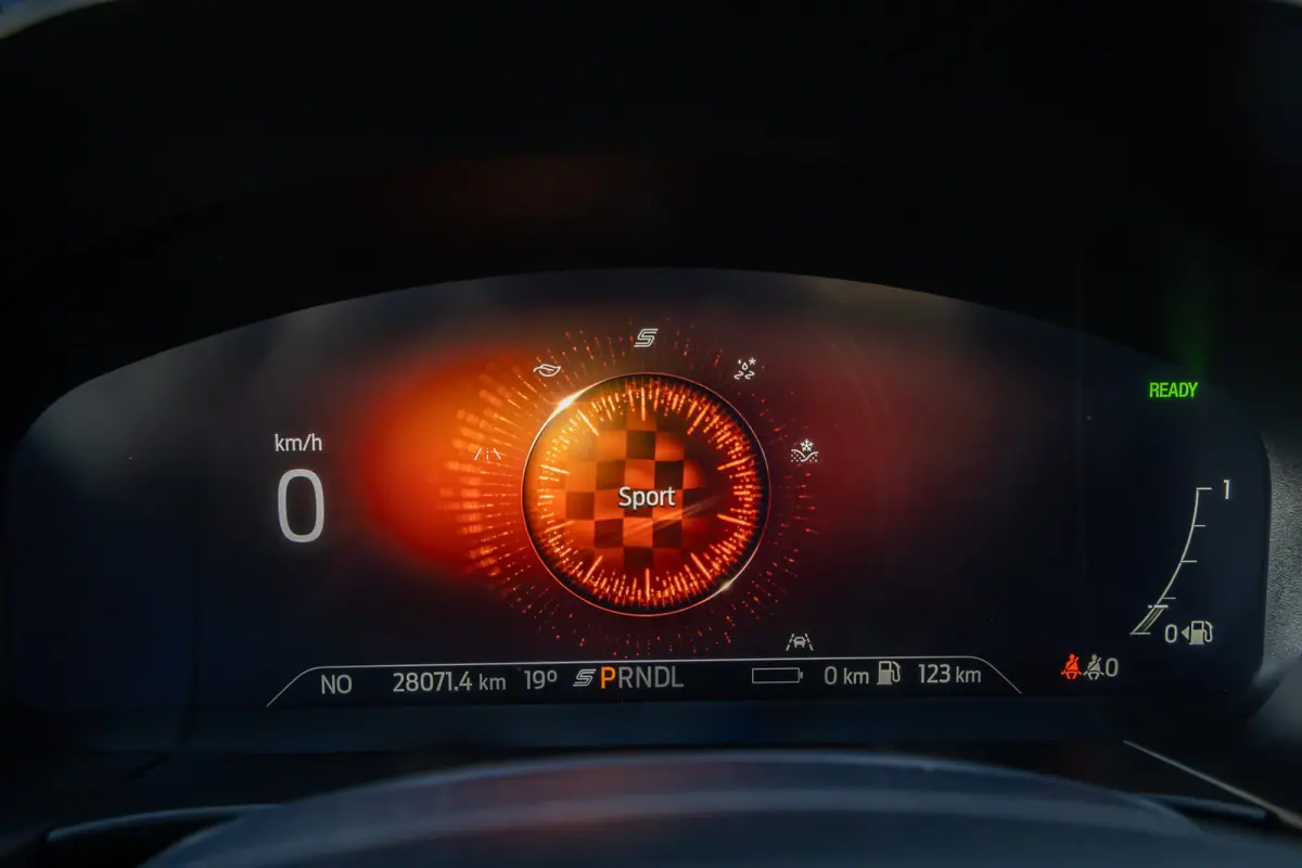 2.5 PHEV ST-Line X | Black-pack | B&O audio | Apple Carplay/Android Auto | B&O | Achteruitrijcamera | Elektrisch bedienbare achterklep | Achteruitrijcamera | Apple Carplay/Android Auto|telef
