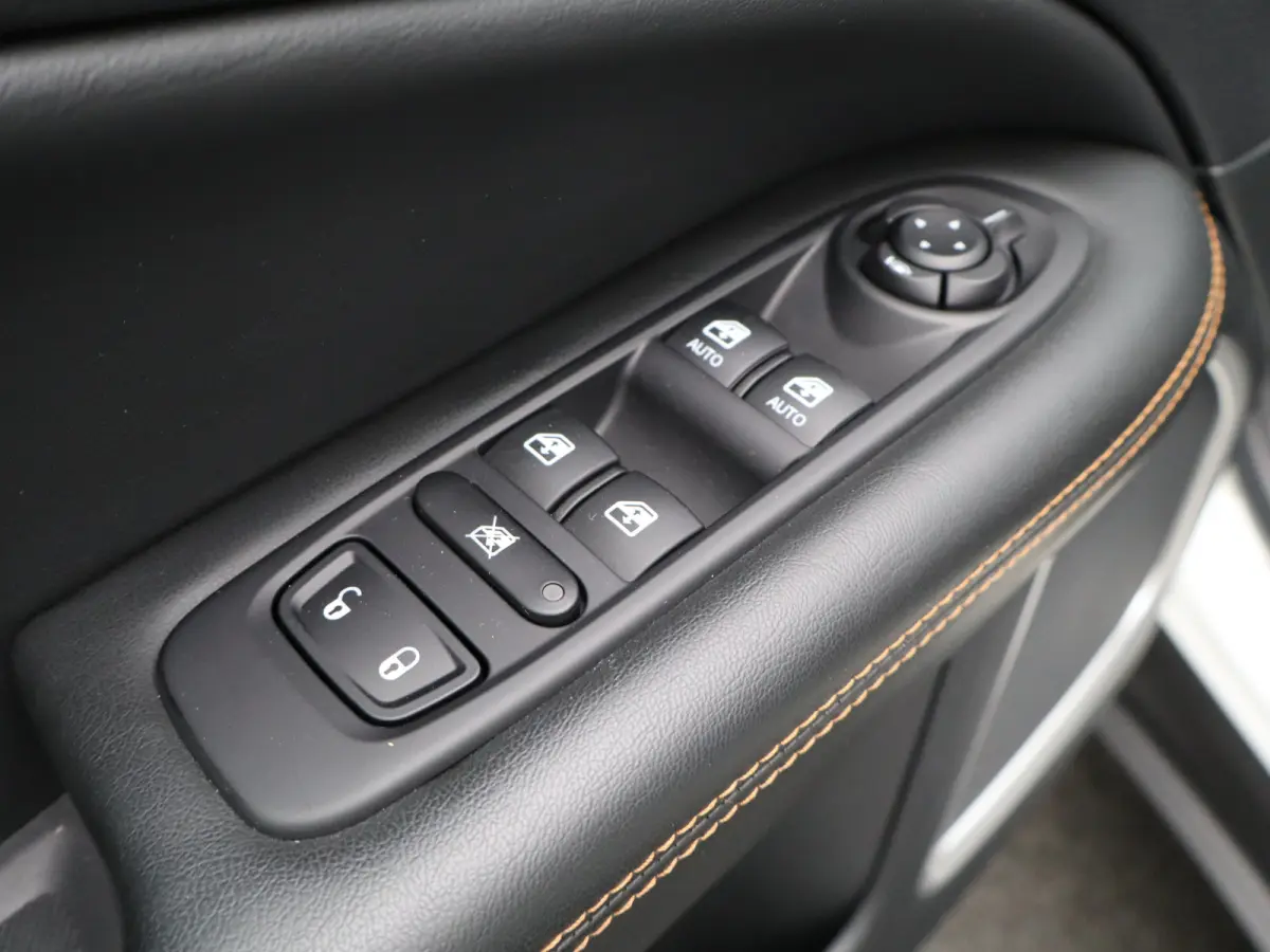 1.3T Limited | Achteruitrijcamera | Trekhaak | Panoramadak | Climate Control | Parkeersensoren | Stoelverwarming