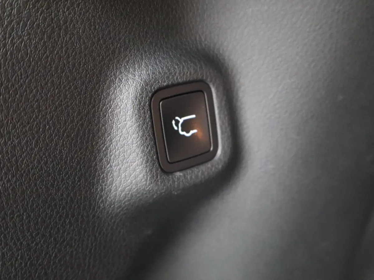 1.3T Limited | Achteruitrijcamera | Trekhaak | Panoramadak | Climate Control | Parkeersensoren | Stoelverwarming