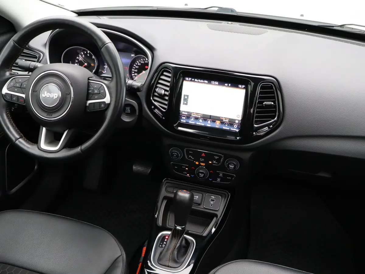 1.3T Limited | Achteruitrijcamera | Trekhaak | Panoramadak | Climate Control | Parkeersensoren | Stoelverwarming