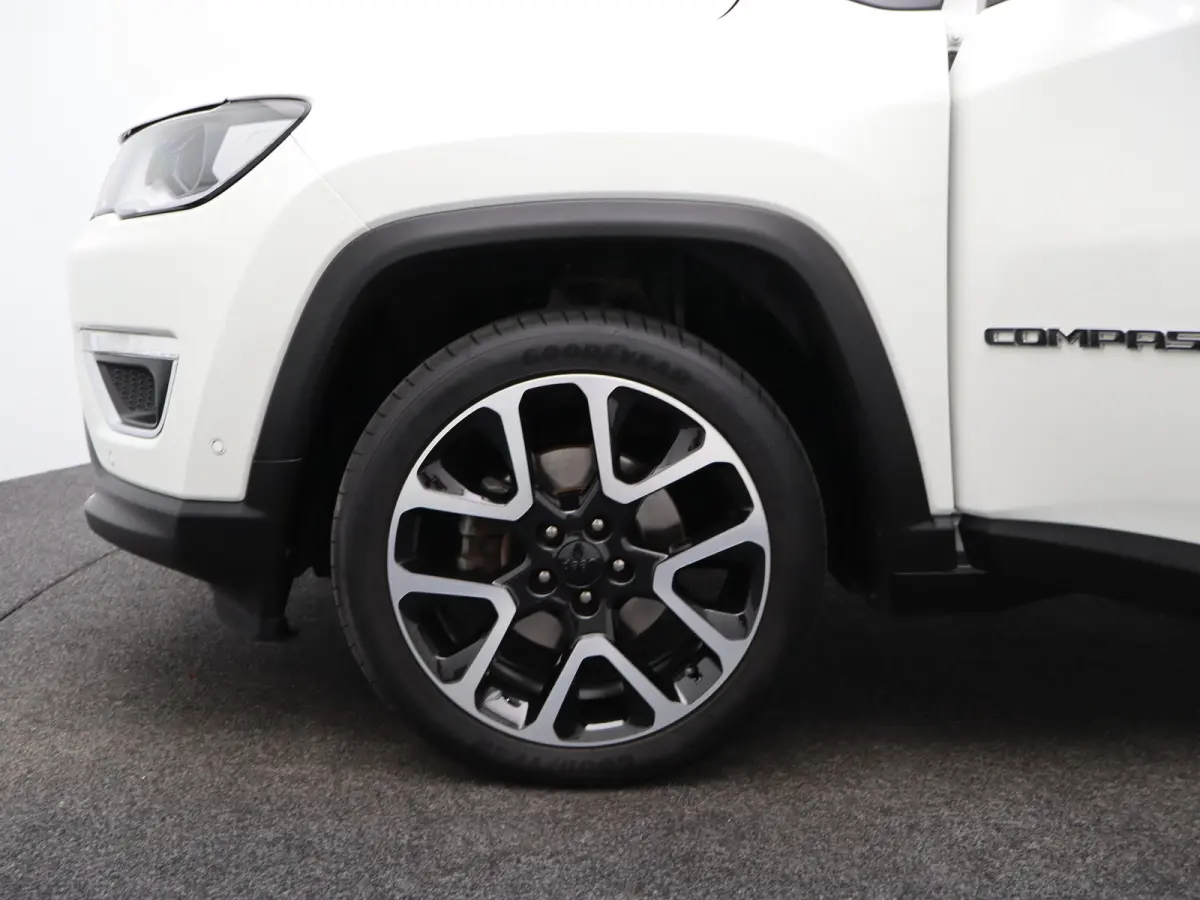 1.3T Limited | Achteruitrijcamera | Trekhaak | Panoramadak | Climate Control | Parkeersensoren | Stoelverwarming