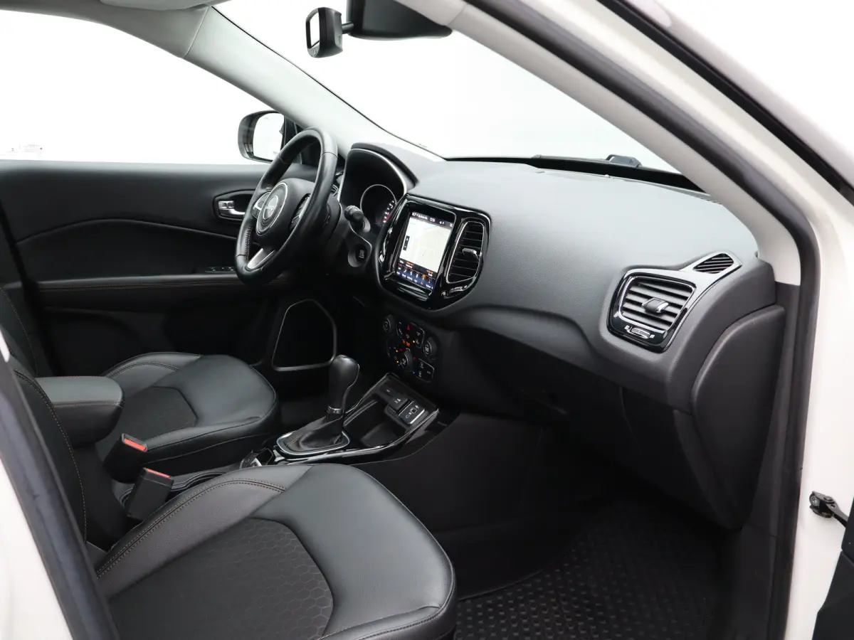 1.3T Limited | Achteruitrijcamera | Trekhaak | Panoramadak | Climate Control | Parkeersensoren | Stoelverwarming